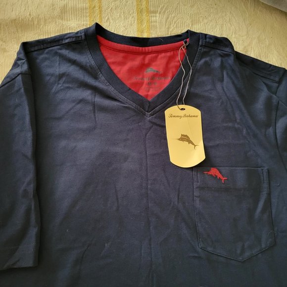 Tommy Bahama v-neck t-shirt, men's medium - Picture 1 of 5